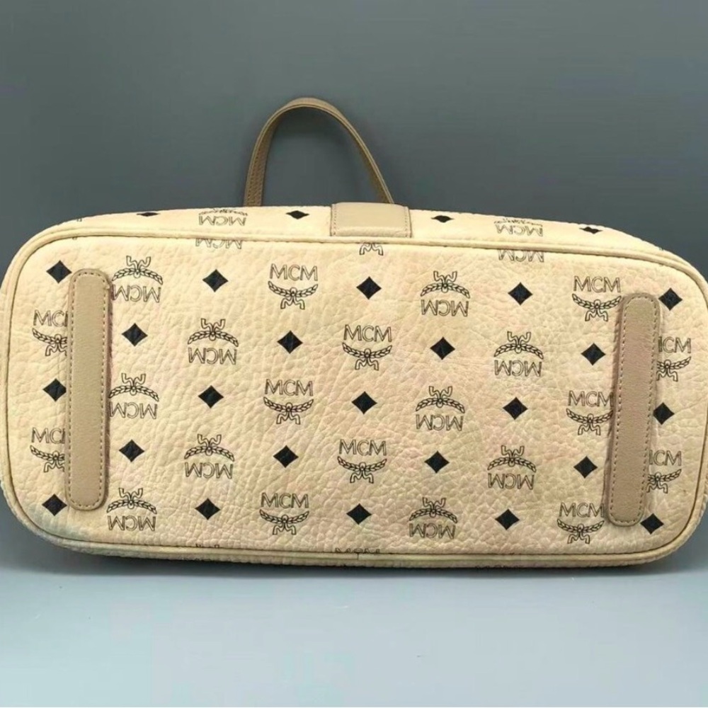 MCM Liz Reversible Tote with Dustbag - Picture 7 of 10